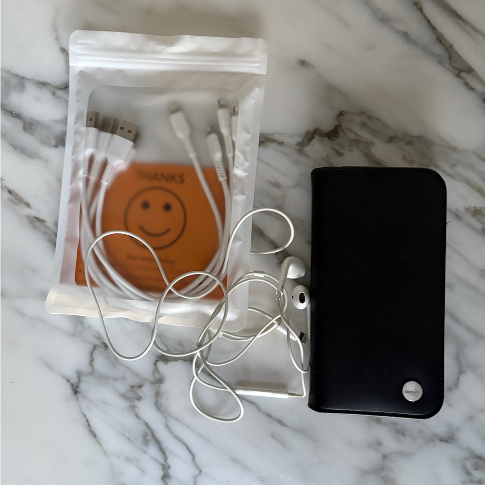 Black Wallet IPhone 13/14 Case with Lightning Cables and wired Air Pods